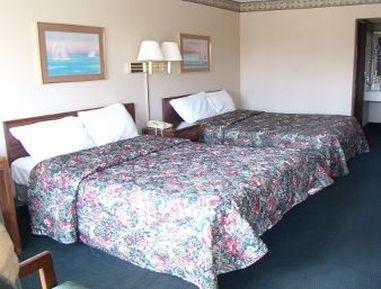 Days Inn & Suites By Wyndham Jeffersonville In Room photo